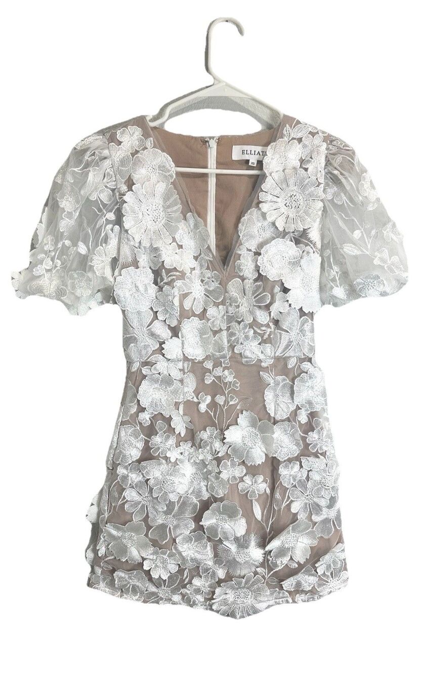 Elliatt Zayla Floral Applique Cocktail Mini Dress XS White Nude 3D Lace Romantic - Picture 4 of 12